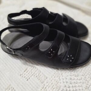 SAS Sandals Womens 9 Med Quatro Leather Slingback Black Tripad Comfort Soft